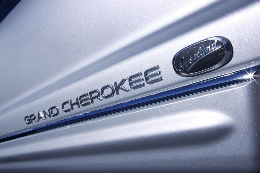  Jeep Grand Cherokee 2004 года  (фото 21 из 35)